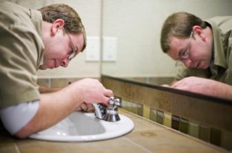 Walnut Creek plumber repairs a bathroom sink
